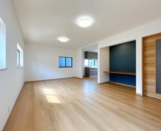 住宅:長岡市来迎寺| 築35年 リノベ物件 3LDK コンビニ徒歩圏内 駐車3台分 利便性良好 住宅:長岡市来迎寺| 築35年 リノベ物件 3LDK コンビニ徒歩圏内 駐車3台分 利便性良好