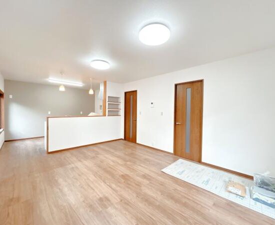 住宅:長岡市上除町| 築33年 リノベ済 4LDK コンビニ徒歩圏内 駐車3台分 利便性良好 住宅:長岡市上除町| 築33年 リノベ済 4LDK コンビニ徒歩圏内 駐車3台分 利便性良好